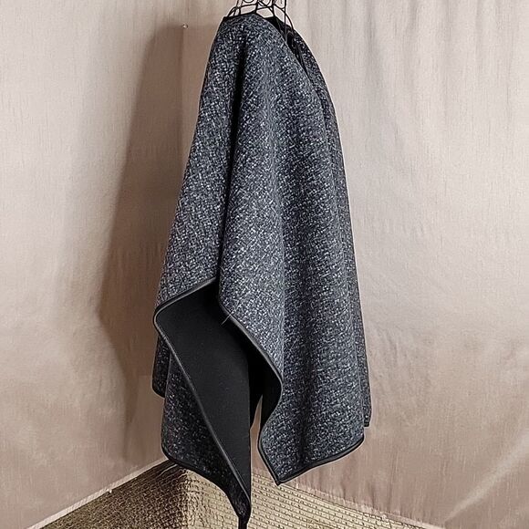 IKE‎ BEHAR Gray Marled Cape One Size - Picture 3 of 5